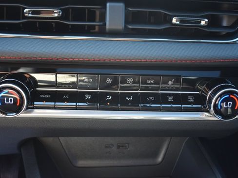 New 2027 Chevrolet Equinox RS w/ LPO, Floor Liner Package FWD image 27
