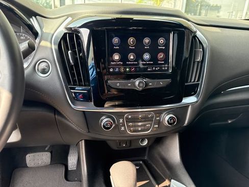 Certified 2023 Chevrolet Traverse LT FWD image 17