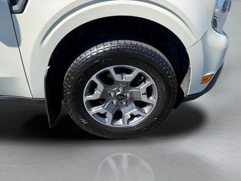 Certified 2024 Ford Maverick Lariat w/ FX4 Off-Road Package AWD/4WD image 32