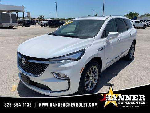 Used 2022 Buick Enclave Avenir FWD image 1