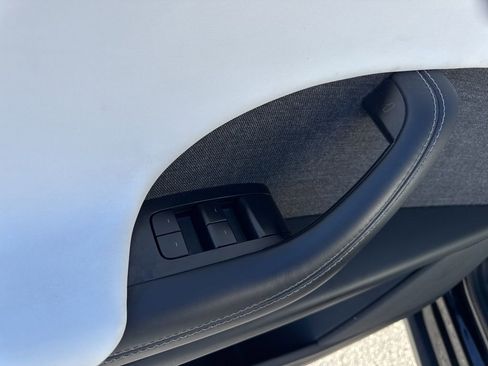 Used 2023 Tesla Model X image 27