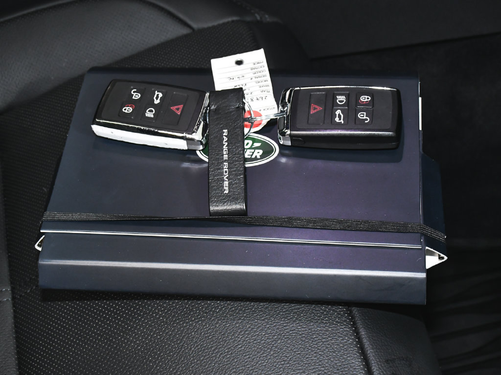 Used 2026 Land Rover Range Rover Velar Dynamic SE AWD/4WD image 68
