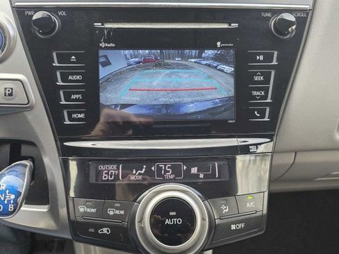 Used 2015 Toyota Prius V Three image 21