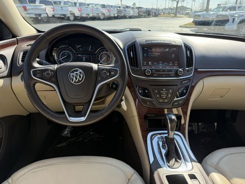 Used 2016 Buick Regal FWD image 14
