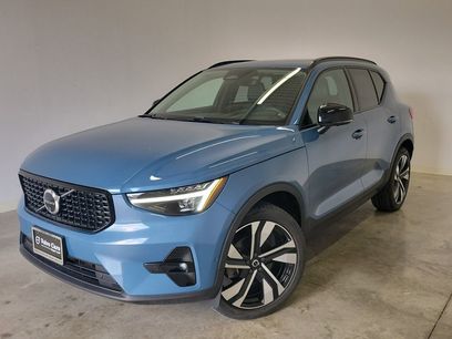 Used 2024 Volvo XC40 B5 Plus