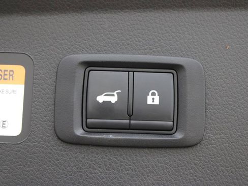 Used 2025 Mitsubishi Eclipse Cross SEL AWD/4WD image 29