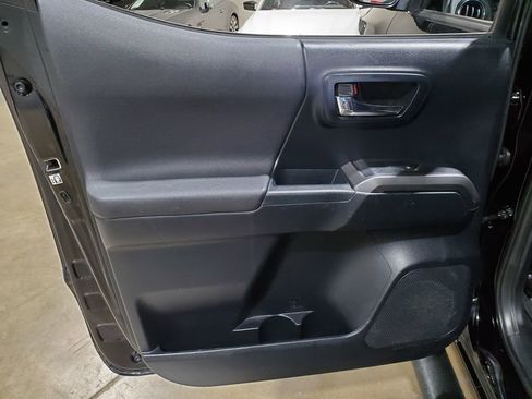 Used 2016 Toyota Tacoma TRD Sport w/ Premium & Technology Package RWD image 26