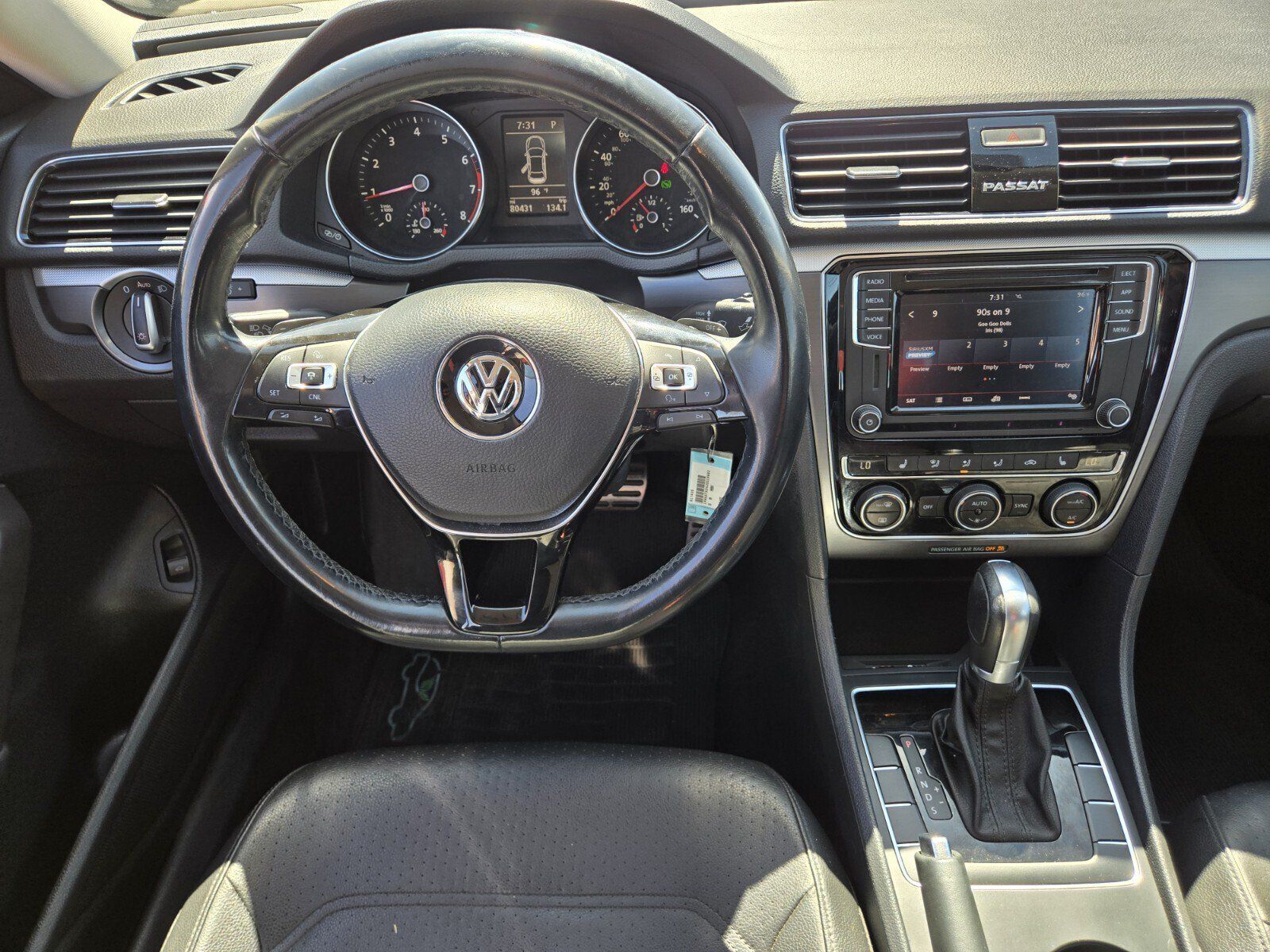 Used 2018 Volkswagen Passat 2.0T S FWD image 9