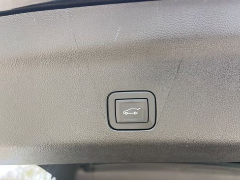 New 2026 Cadillac Escalade ESV Luxury w/ LPO, Radiant Package RWD image 8