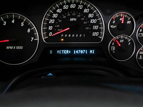 Used 2009 GMC Envoy Denali w/ Sun And 6-Disc Cd Package AWD/4WD image 20