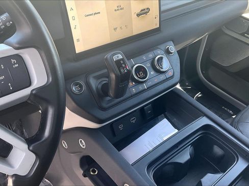 Used 2023 Land Rover Defender 130 SE AWD/4WD image 16