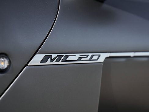 Used 2023 Maserati MC20 Spyder image 9