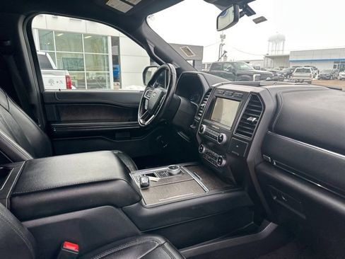 Used 2021 Ford Expedition Max Limited image 10