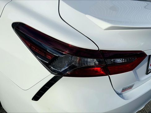 Used 2022 Toyota Camry SE FWD image 33