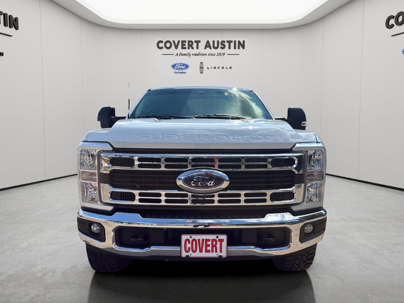 Used 2024 Ford F250 XLT w/ FX4 Off-Road Package AWD/4WD image 8