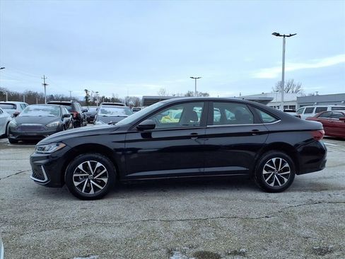 Used 2025 Volkswagen Jetta S image 8