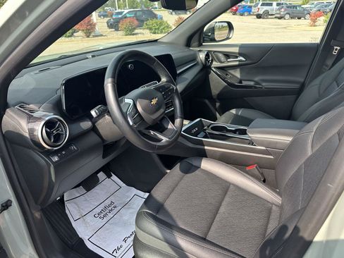 Certified 2025 Chevrolet Equinox LT w/ Convenience Package II FWD image 38