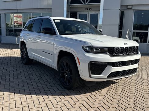 New 2026 Jeep Grand Cherokee Limited Reserve image 4