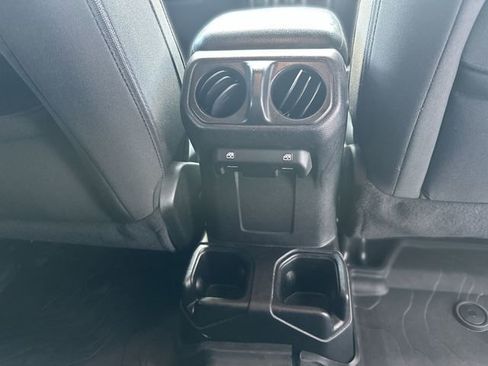 Used 2021 Jeep Wrangler Unlimited Sport AWD/4WD image 23