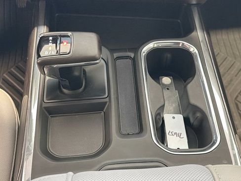 Certified 2024 Chevrolet Silverado 1500 LTZ AWD/4WD image 16
