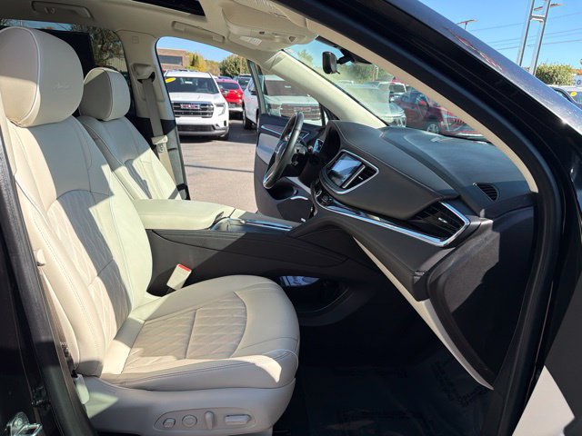 Certified 2023 Buick Enclave Avenir w/ Avenir Technology Package AWD/4WD image 31