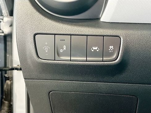 Used 2021 Hyundai Kona Limited w/ Cargo Package AWD/4WD image 10