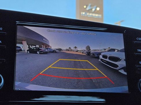 Certified 2022 Hyundai Elantra SEL w/ Convenience Package FWD image 21