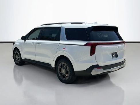 New 2026 Kia Carnival EX FWD image 5