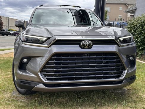 Used 2026 Toyota Grand Highlander AWD Hybrid image 4