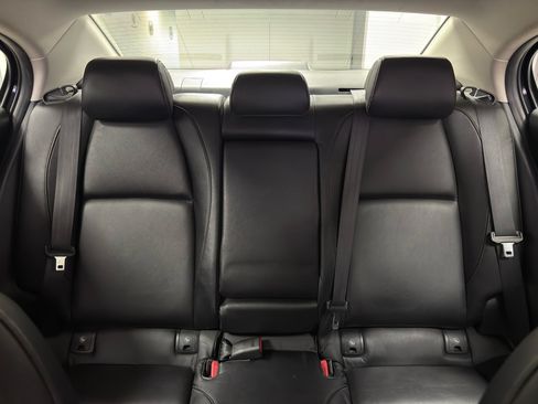 Used 2021 MAZDA MAZDA3 s image 33