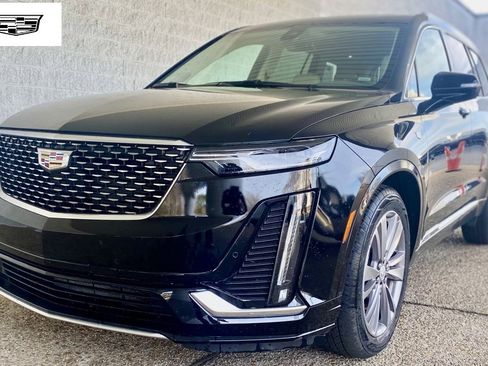 Certified 2025 Cadillac XT6 Premium Luxury image 1