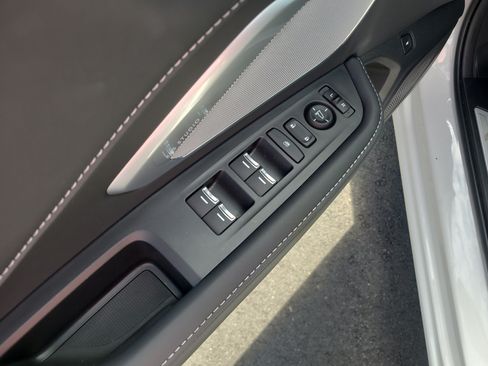 Used 2025 Acura RDX SH-AWD w/ Technology Package image 13