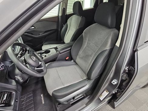 Used 2023 Nissan Rogue SV FWD image 27