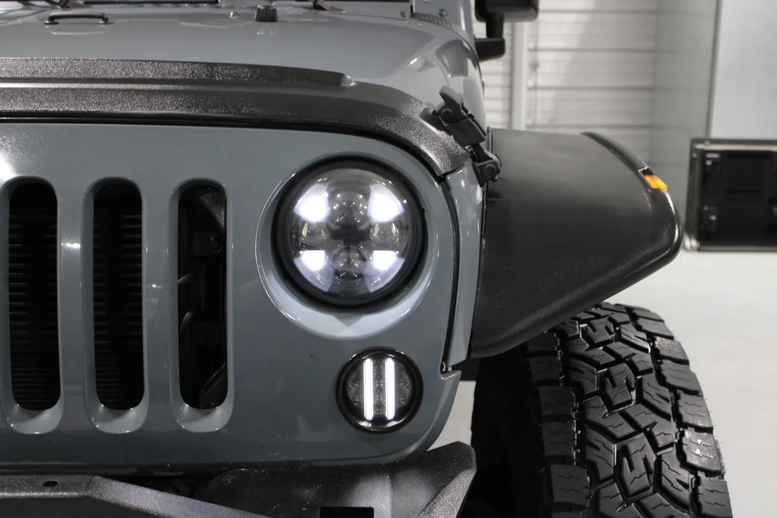 Used 2015 Jeep Wrangler Unlimited Sport w/ Quick Order Package 24S AWD/4WD image 16