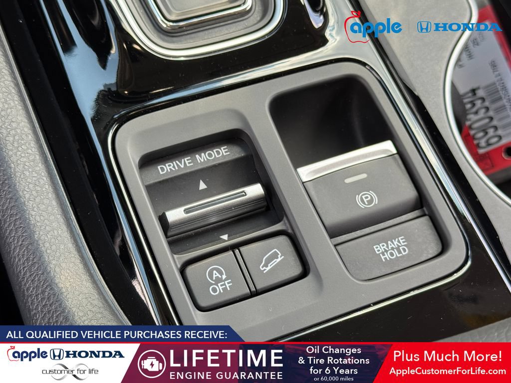 Used 2025 Honda Pilot EX-L image 27