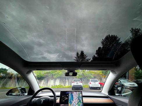 Used 2018 Tesla Model 3 Long Range AWD/4WD image 60