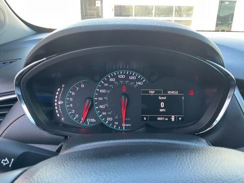 Used 2022 Chevrolet Trax LT w/ Sport Edition AWD/4WD image 11