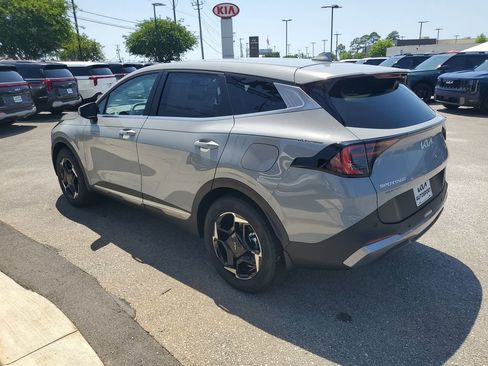 New 2026 Kia Sportage EX FWD image 3