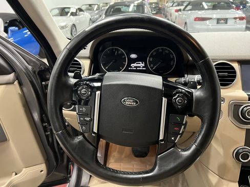 Used 2016 Land Rover LR4 HSE image 36