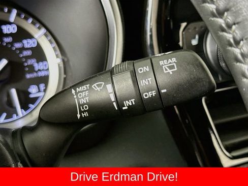 Used 2022 Toyota Highlander XSE FWD image 16