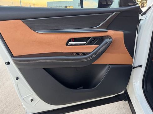 Used 2025 MAZDA CX-70 3.3 Turbo S w/ Premium Plus image 4