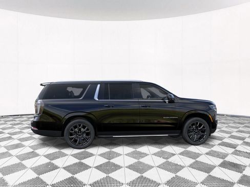 New 2026 Chevrolet Suburban LT w/ Comfort Package AWD/4WD image 11