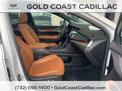 Used 2023 Cadillac XT5 Premium Luxury w/ LPO, Floor Liner Package image 7