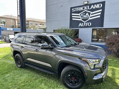 Used 2023 Toyota Sequoia TRD Pro AWD/4WD image 2