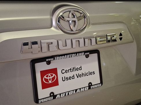 Certified 2021 Toyota 4Runner SR5 Premium image 30