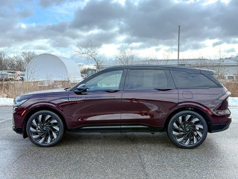 Certified 2024 Lincoln Nautilus Reserve w/ Equipment Group 202A image 8