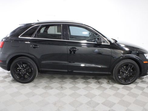 Used 2017 Audi Q3 2.0T Premium Plus w/ Premium Plus Package FWD image 26