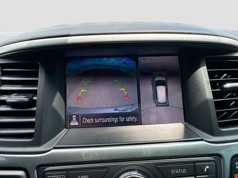 Used 2019 Nissan Pathfinder SL FWD image 25