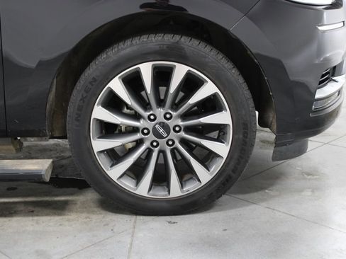 Used 2018 Lincoln Navigator Select RWD image 14