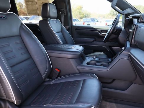 Certified 2024 GMC Sierra 2500 AT4X w/ AT4X AEV Edition image 31